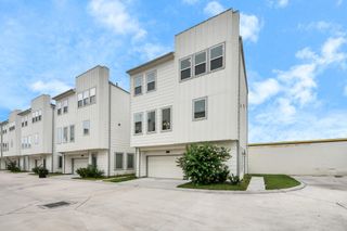 1743 Cove Crescent Court, Houston, TX 77055