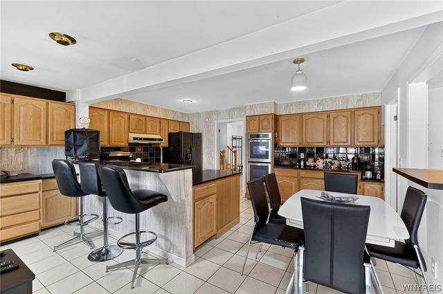 194 Exeter Road, Amherst, NY 14221
