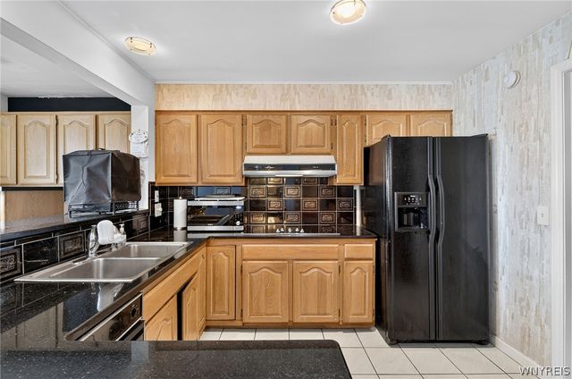 194 Exeter Road, Amherst, NY 14221