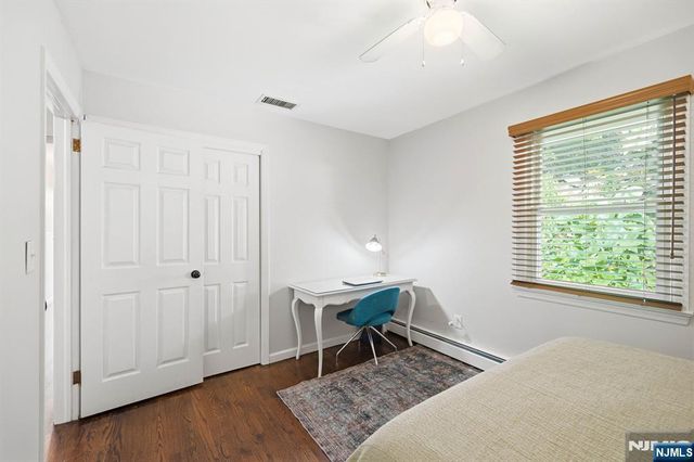 31 Truman Boulevard, Oakland, NJ 07436