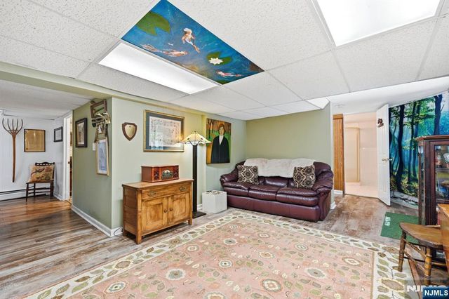 31 Truman Boulevard, Oakland, NJ 07436