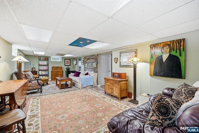 31 Truman Boulevard, Oakland, NJ 07436