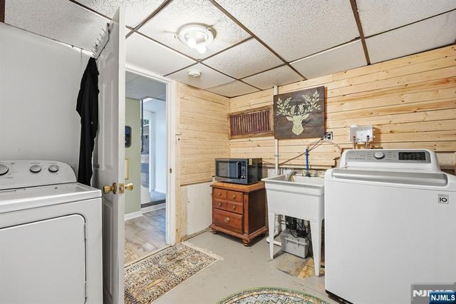 31 Truman Boulevard, Oakland, NJ 07436