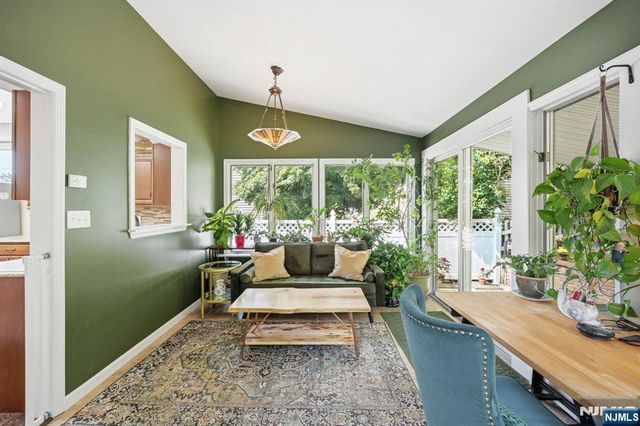 31 Truman Boulevard, Oakland, NJ 07436