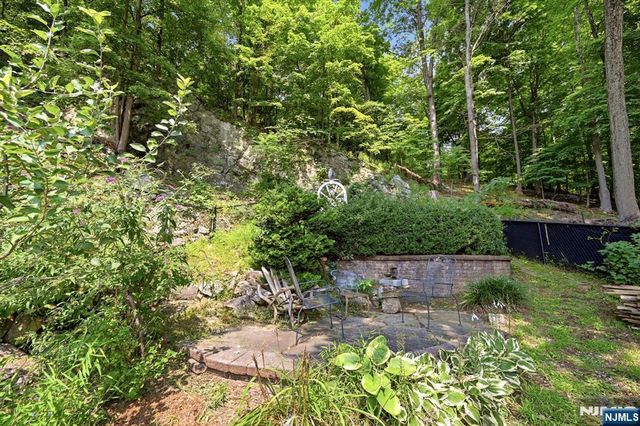 31 Truman Boulevard, Oakland, NJ 07436