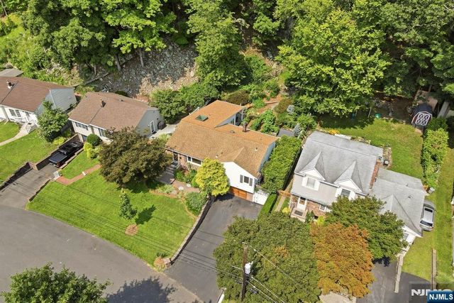 31 Truman Boulevard, Oakland, NJ 07436