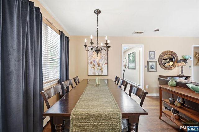 31 Truman Boulevard, Oakland, NJ 07436