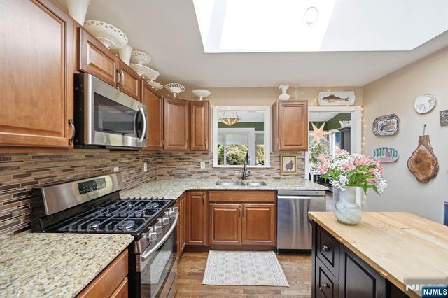 31 Truman Boulevard, Oakland, NJ 07436