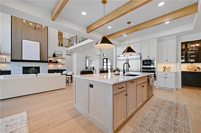 15364 W 161st Terrace, Olathe, KS 66062