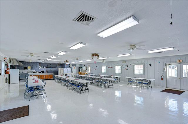 38641 LANSING AVENUE, Zephyrhills, FL 33542