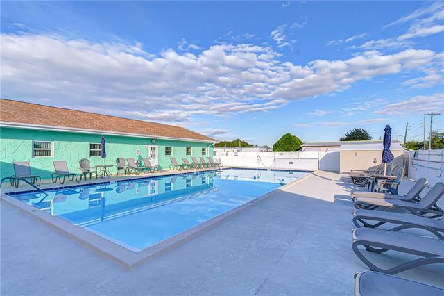 38641 LANSING AVENUE, Zephyrhills, FL 33542