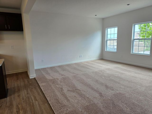 5594 Village Channel Drive, Canal Winchester, OH 43110