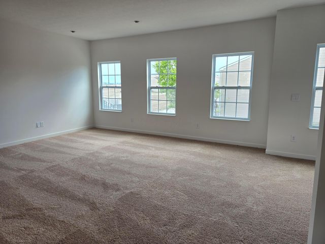 5594 Village Channel Drive, Canal Winchester, OH 43110