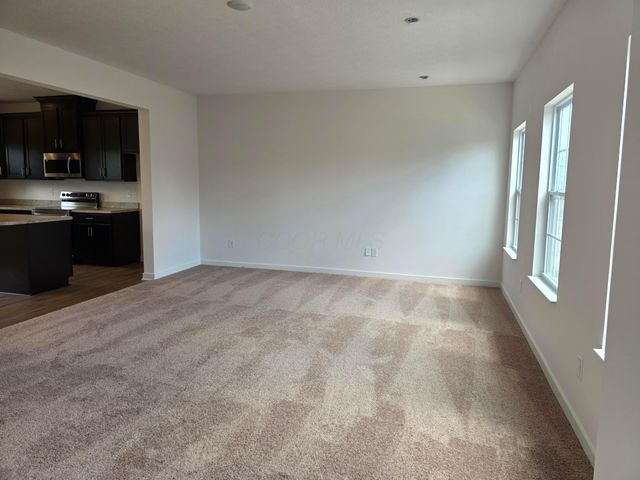 5594 Village Channel Drive, Canal Winchester, OH 43110