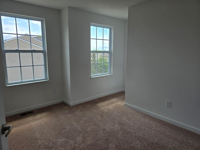 5594 Village Channel Drive, Canal Winchester, OH 43110
