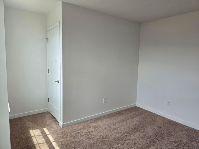 5594 Village Channel Drive, Canal Winchester, OH 43110