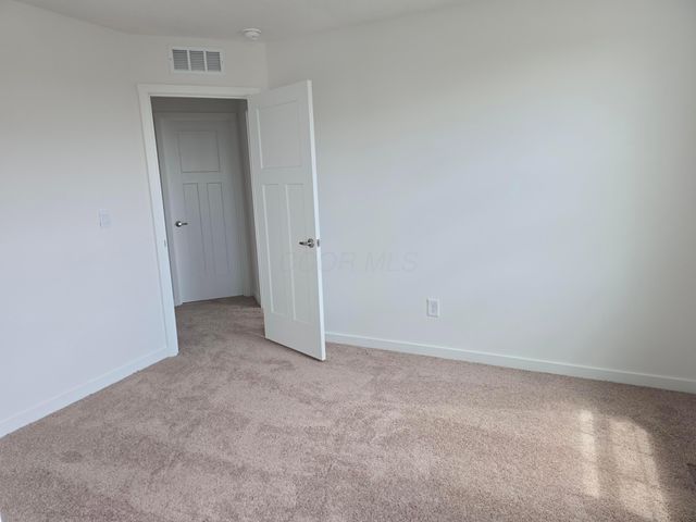 5594 Village Channel Drive, Canal Winchester, OH 43110