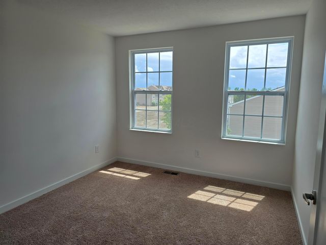 5594 Village Channel Drive, Canal Winchester, OH 43110