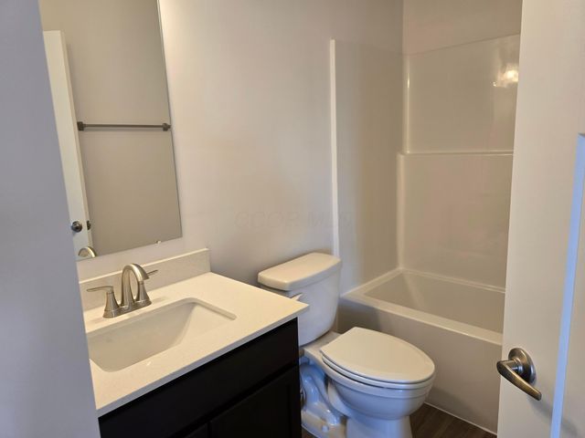 5594 Village Channel Drive, Canal Winchester, OH 43110