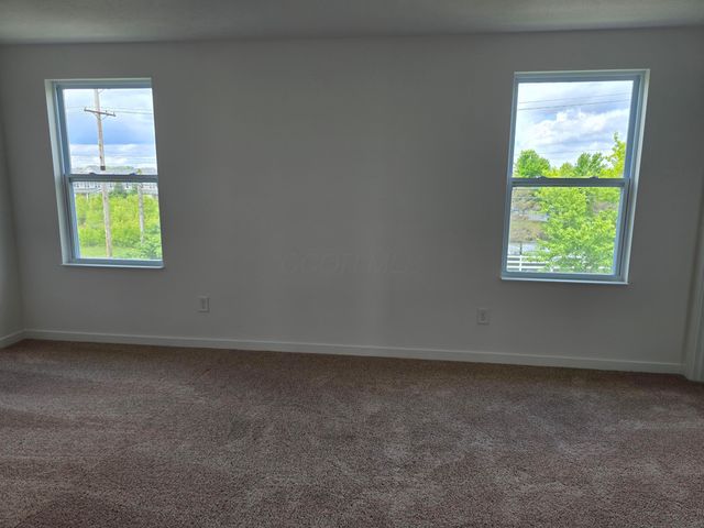 5594 Village Channel Drive, Canal Winchester, OH 43110