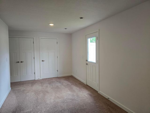 5594 Village Channel Drive, Canal Winchester, OH 43110