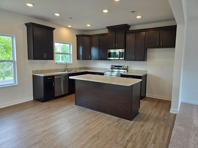 5594 Village Channel Drive, Canal Winchester, OH 43110