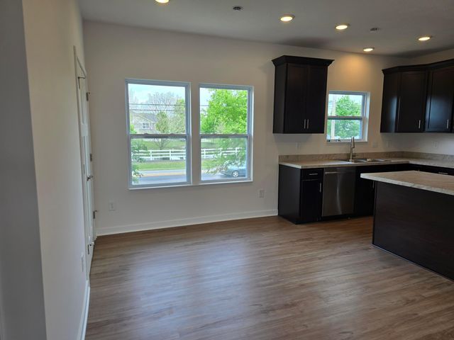 5594 Village Channel Drive, Canal Winchester, OH 43110