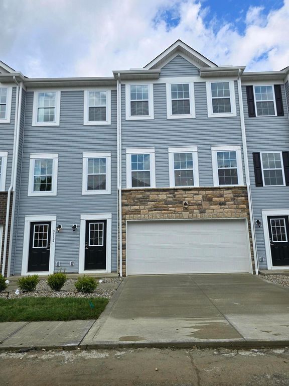 5594 Village Channel Drive, Canal Winchester, OH 43110