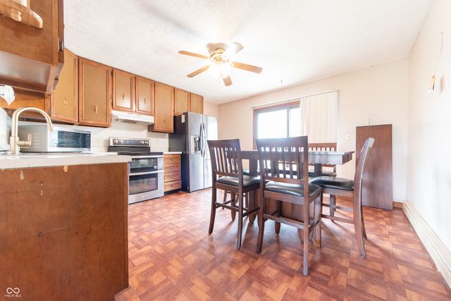 818 Garden Avenue, Seymour, IN 47274
