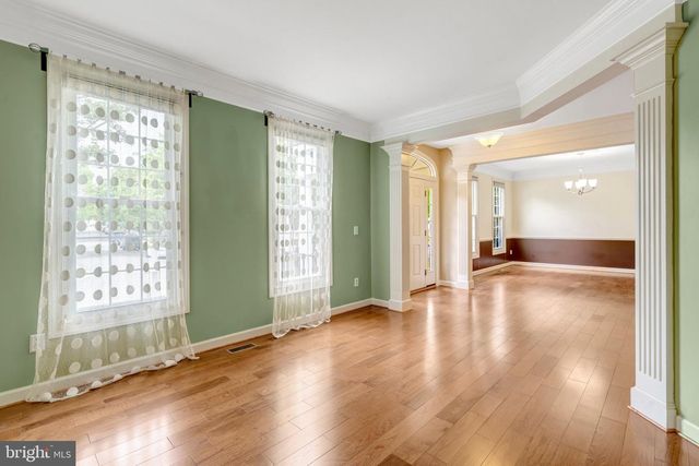 20579 MIDDLEBURY ST, Ashburn, VA 20147