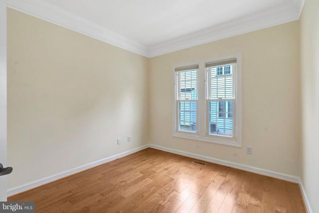 20579 MIDDLEBURY ST, Ashburn, VA 20147