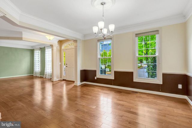 20579 MIDDLEBURY ST, Ashburn, VA 20147