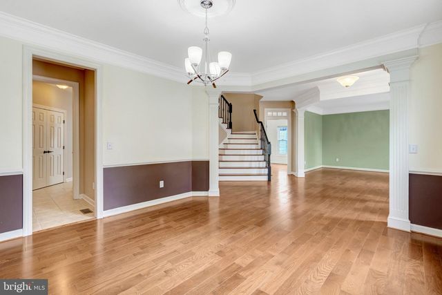 20579 MIDDLEBURY ST, Ashburn, VA 20147
