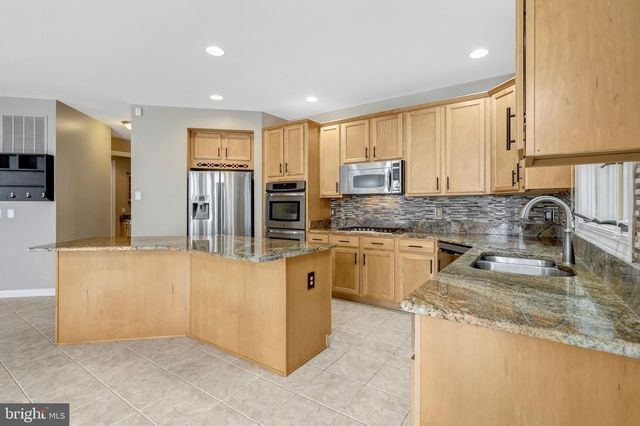 20579 MIDDLEBURY ST, Ashburn, VA 20147