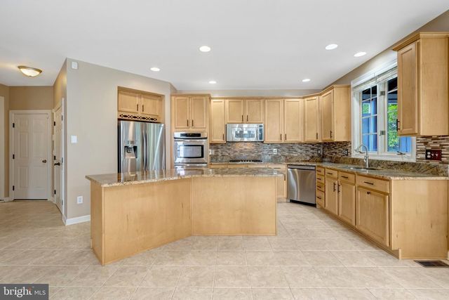 20579 MIDDLEBURY ST, Ashburn, VA 20147