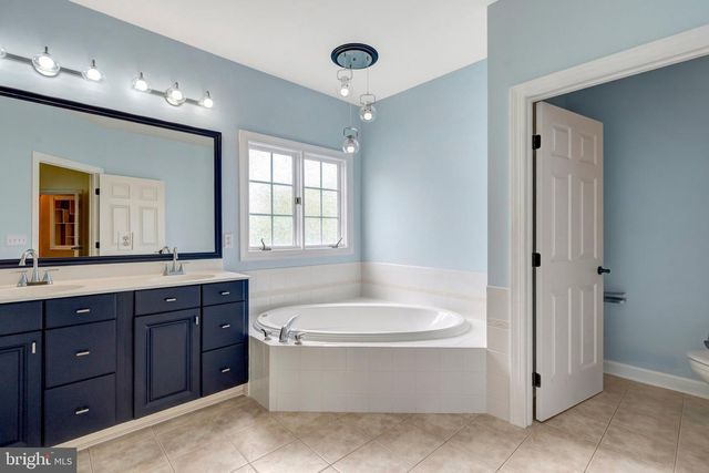20579 MIDDLEBURY ST, Ashburn, VA 20147