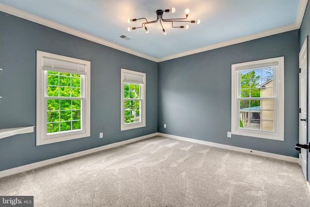 20579 MIDDLEBURY ST, Ashburn, VA 20147