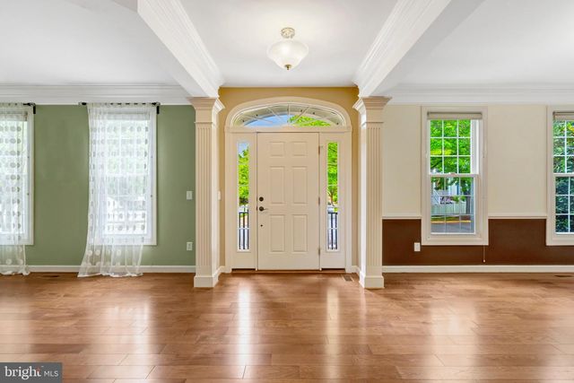20579 MIDDLEBURY ST, Ashburn, VA 20147