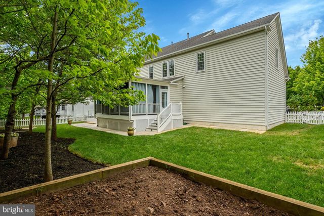 20579 MIDDLEBURY ST, Ashburn, VA 20147
