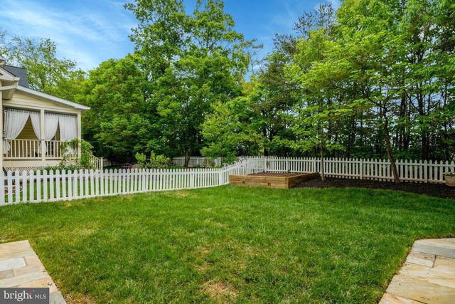 20579 MIDDLEBURY ST, Ashburn, VA 20147