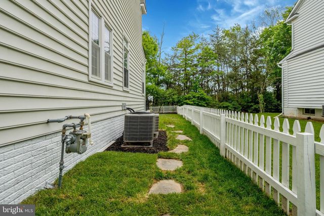 20579 MIDDLEBURY ST, Ashburn, VA 20147