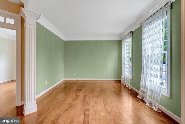 20579 MIDDLEBURY ST, Ashburn, VA 20147