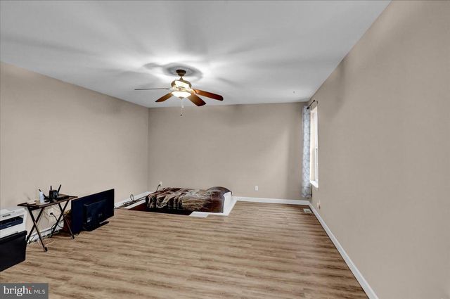 640 EBERSOLE RD, Reading, PA 19605