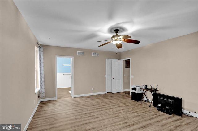 640 EBERSOLE RD, Reading, PA 19605