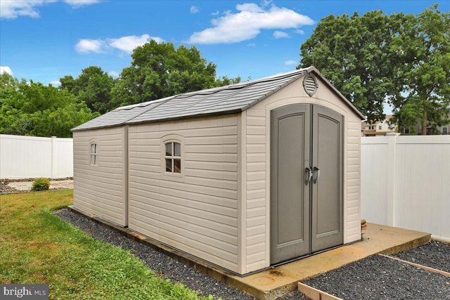 640 EBERSOLE RD, Reading, PA 19605