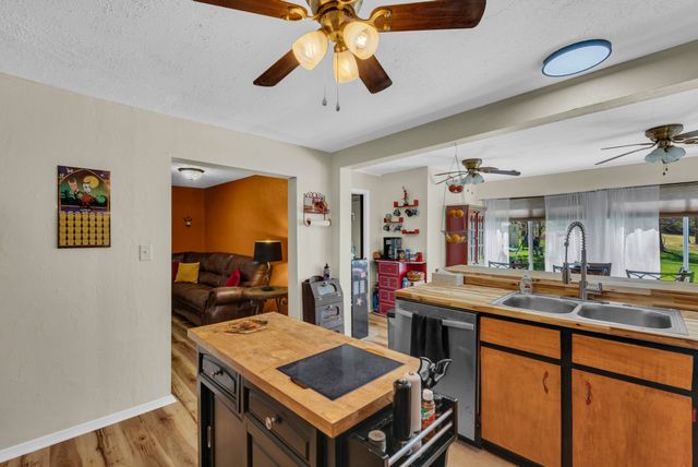 105 Dripping Springs Rd, Monterey, TN 38574