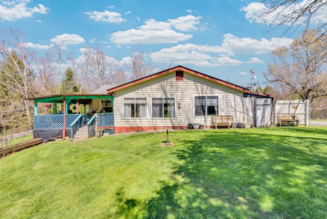 105 Dripping Springs Rd, Monterey, TN 38574