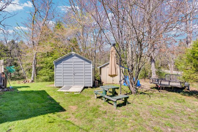 105 Dripping Springs Rd, Monterey, TN 38574