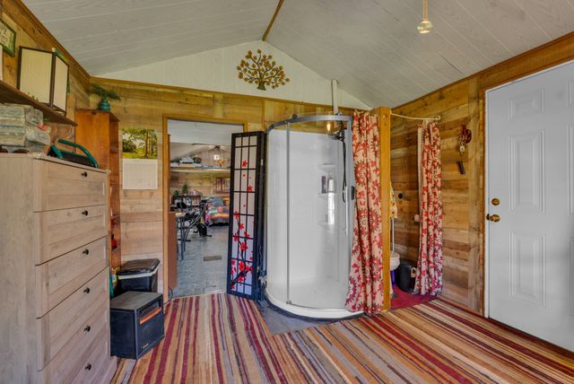 105 Dripping Springs Rd, Monterey, TN 38574