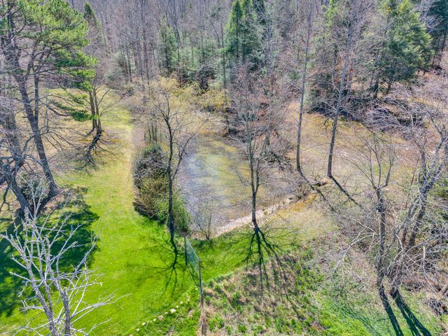 105 Dripping Springs Rd, Monterey, TN 38574